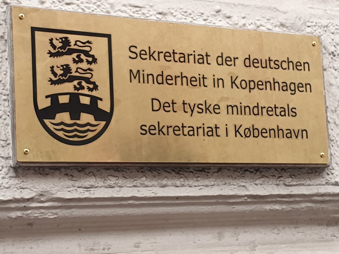Sekretariat Kopenhagen Türschild_Foto: Bund Deutscher Nordschleswiger